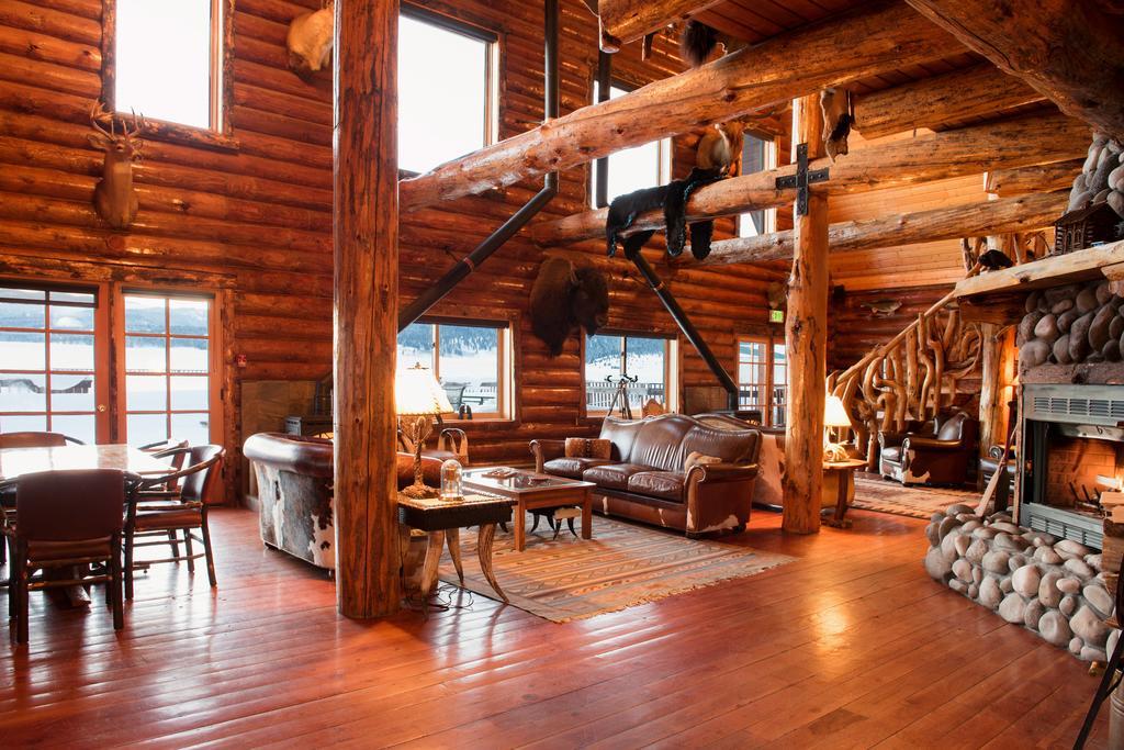 Bar N Ranch Villa West Yellowstone Buitenkant foto