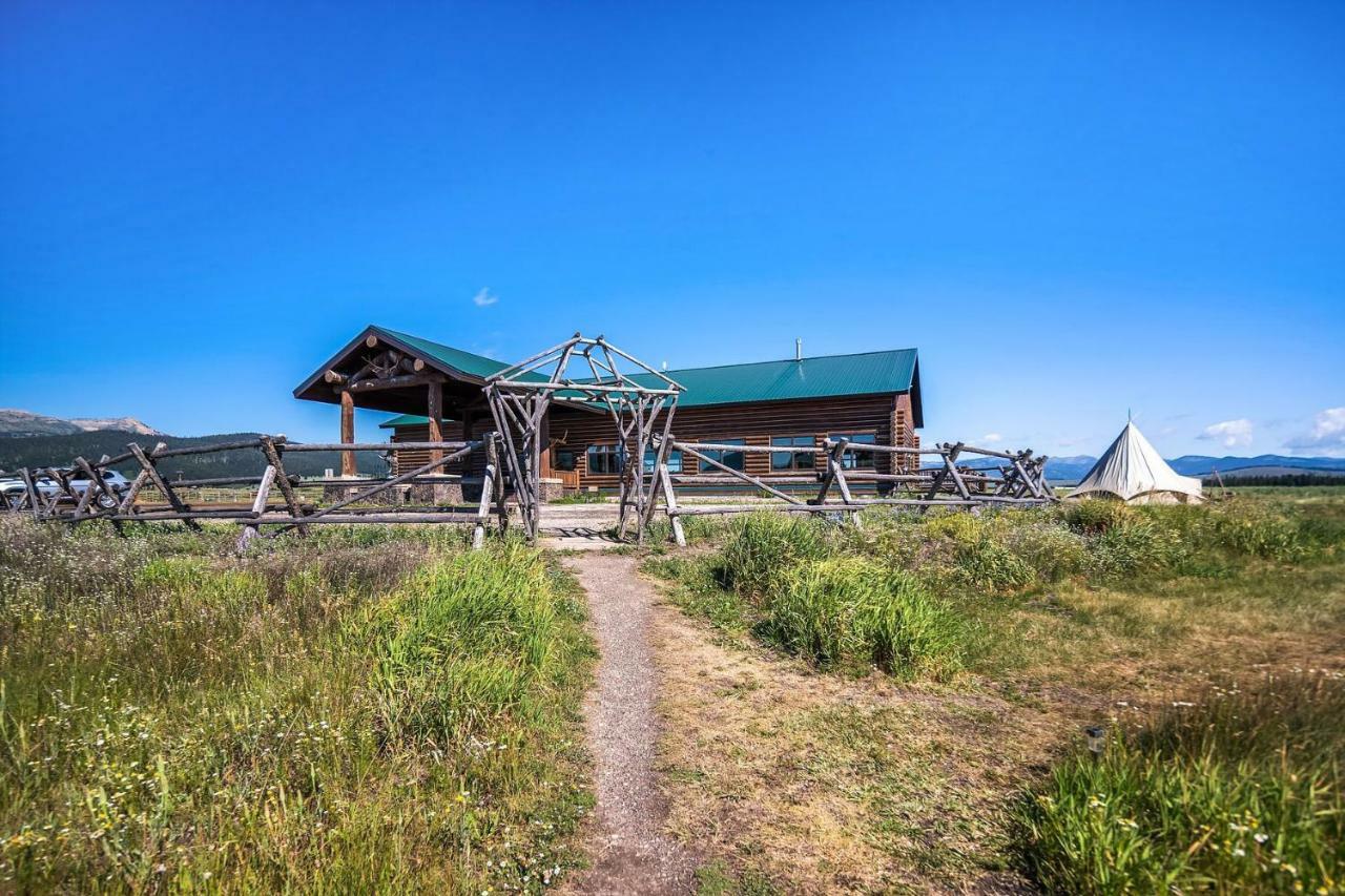 Bar N Ranch Villa West Yellowstone Buitenkant foto