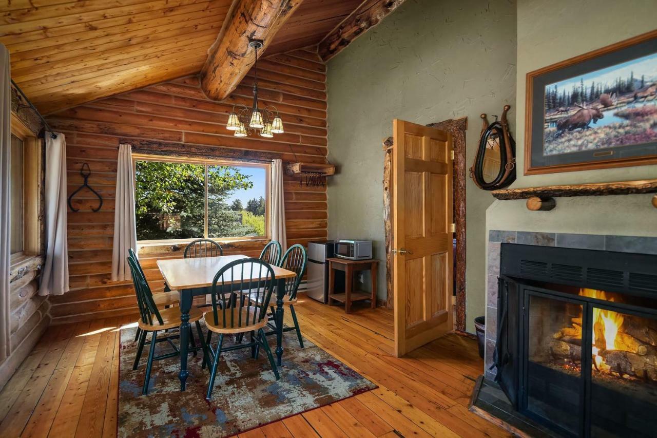 Bar N Ranch Villa West Yellowstone Buitenkant foto
