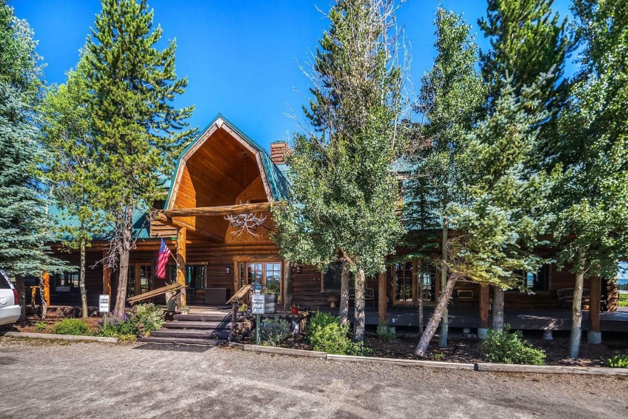 Bar N Ranch Villa West Yellowstone Buitenkant foto